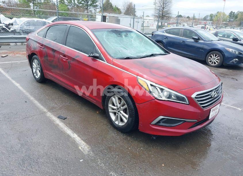 2016 Hyundai Sonata SE (VIN 5NPE24AFXGH262518) main photo