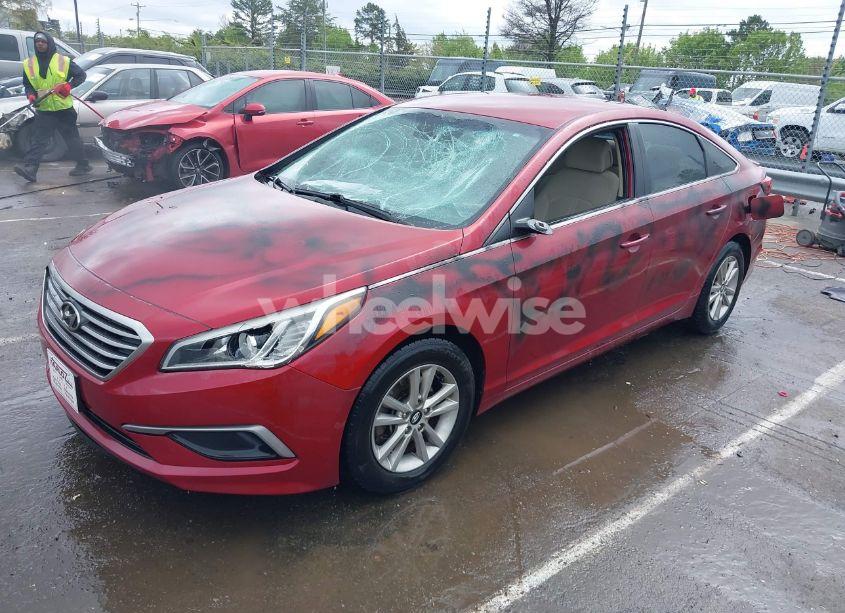 Photo 2 of 2016 Hyundai Sonata SE (VIN 5NPE24AFXGH262518)