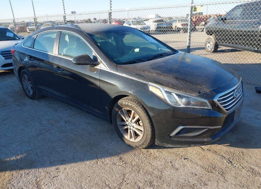 2016 Hyundai Sonata SE (VIN 5NPE24AFXGH280503) main photo