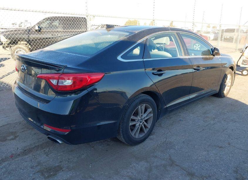 Photo 4 of 2016 Hyundai Sonata SE (VIN 5NPE24AFXGH280503)
