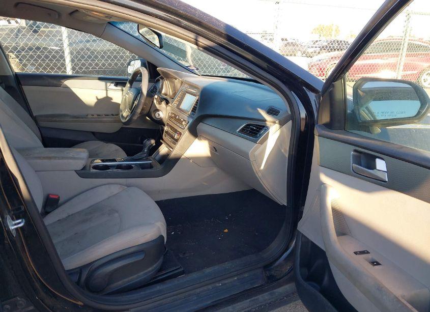 Photo 5 of 2016 Hyundai Sonata SE (VIN 5NPE24AFXGH280503)