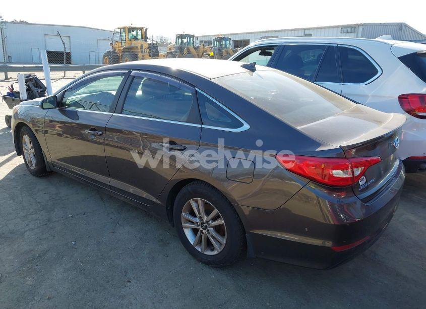 Photo 3 of 2016 Hyundai Sonata SE (VIN 5NPE24AFXGH291226)