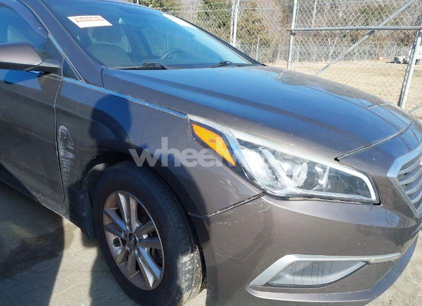 Photo 6 of 2016 Hyundai Sonata SE (VIN 5NPE24AFXGH291226)