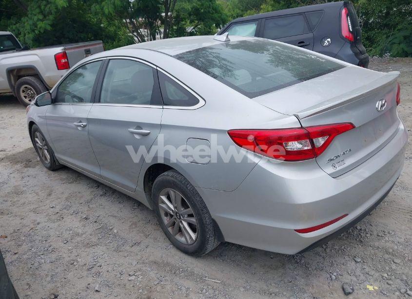 Photo 3 of 2016 Hyundai Sonata SE (VIN 5NPE24AFXGH305416)