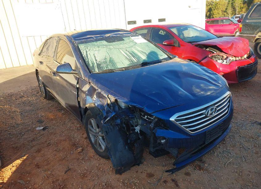2016 Hyundai Sonata SE (VIN 5NPE24AFXGH305769) main photo