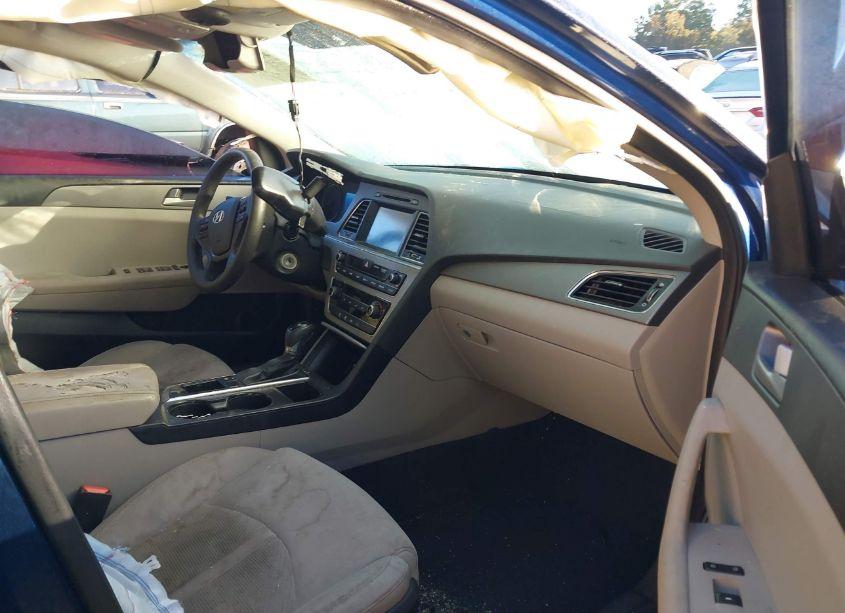 Photo 5 of 2016 Hyundai Sonata SE (VIN 5NPE24AFXGH305769)