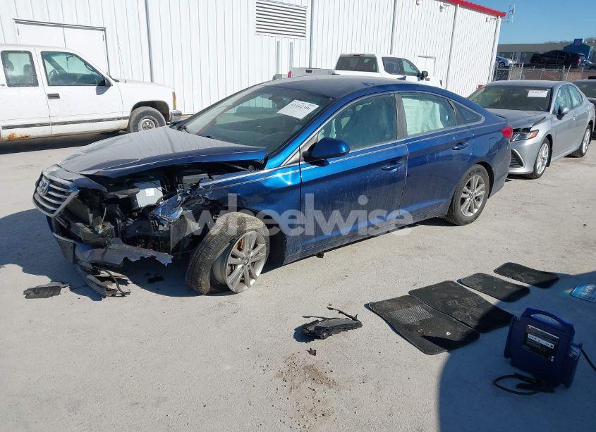 Photo 2 of 2016 Hyundai Sonata SE (VIN 5NPE24AFXGH309479)