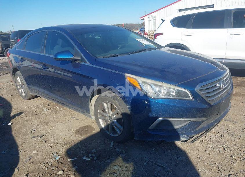 2016 Hyundai Sonata SE (VIN 5NPE24AFXGH316058) main photo
