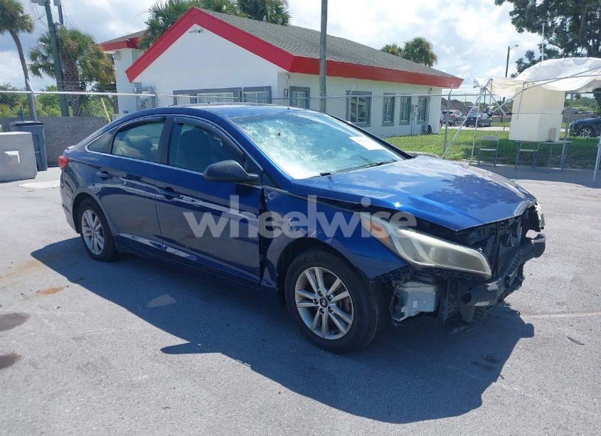 2016 Hyundai Sonata SE (VIN 5NPE24AFXGH319896) main photo