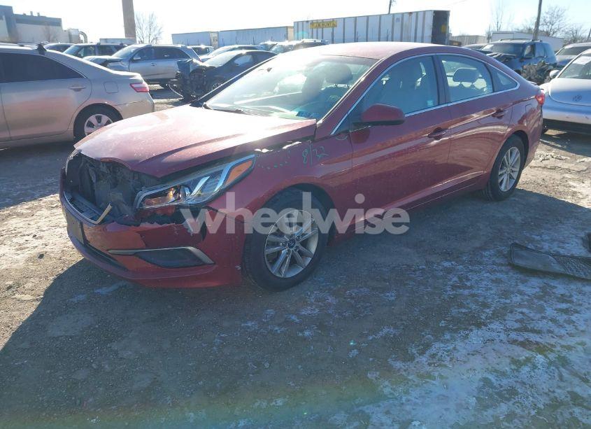 Photo 2 of 2016 Hyundai Sonata SE (VIN 5NPE24AFXGH323981)