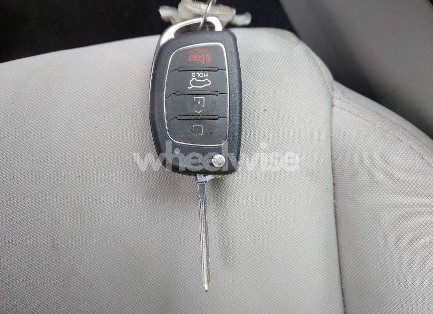 Photo 11 of 2016 Hyundai Sonata SE (VIN 5NPE24AFXGH324497)