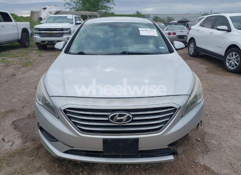 Photo 6 of 2016 Hyundai Sonata SE (VIN 5NPE24AFXGH324497)
