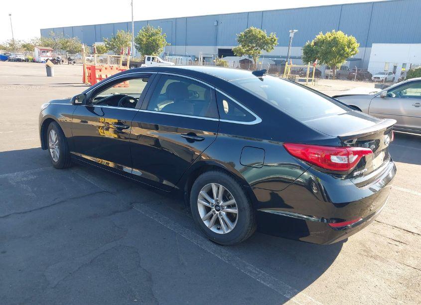 Photo 3 of 2016 Hyundai Sonata SE (VIN 5NPE24AFXGH324984)
