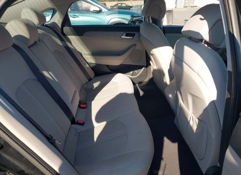 Photo 8 of 2016 Hyundai Sonata SE (VIN 5NPE24AFXGH324984)