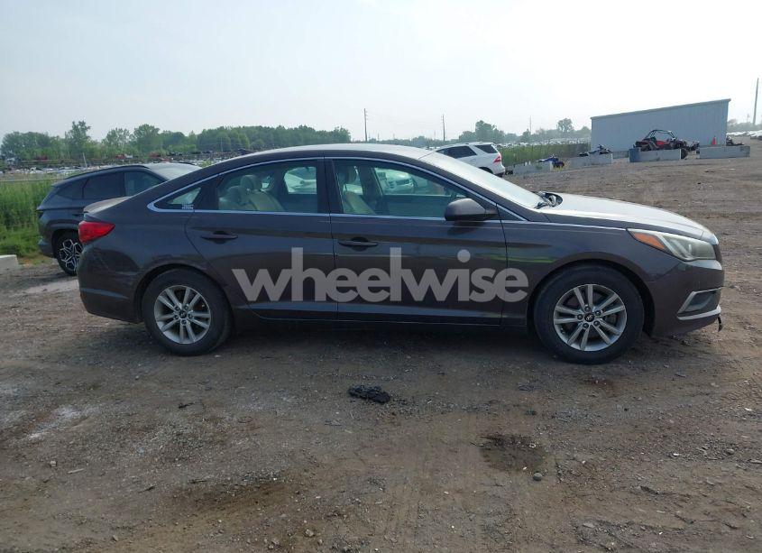 Photo 13 of 2016 Hyundai Sonata SE (VIN 5NPE24AFXGH326895)