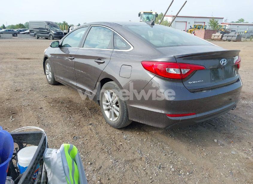 Photo 3 of 2016 Hyundai Sonata SE (VIN 5NPE24AFXGH326895)
