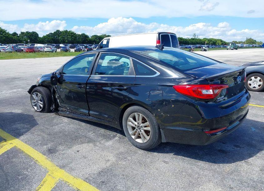 Photo 3 of 2016 Hyundai Sonata SE (VIN 5NPE24AFXGH331594)
