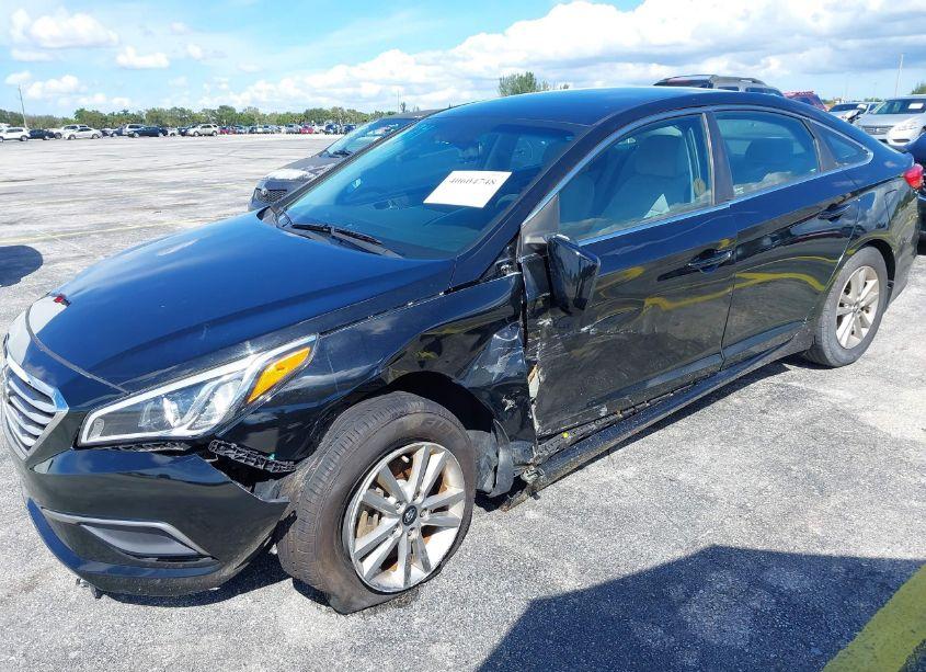 Photo 6 of 2016 Hyundai Sonata SE (VIN 5NPE24AFXGH331594)