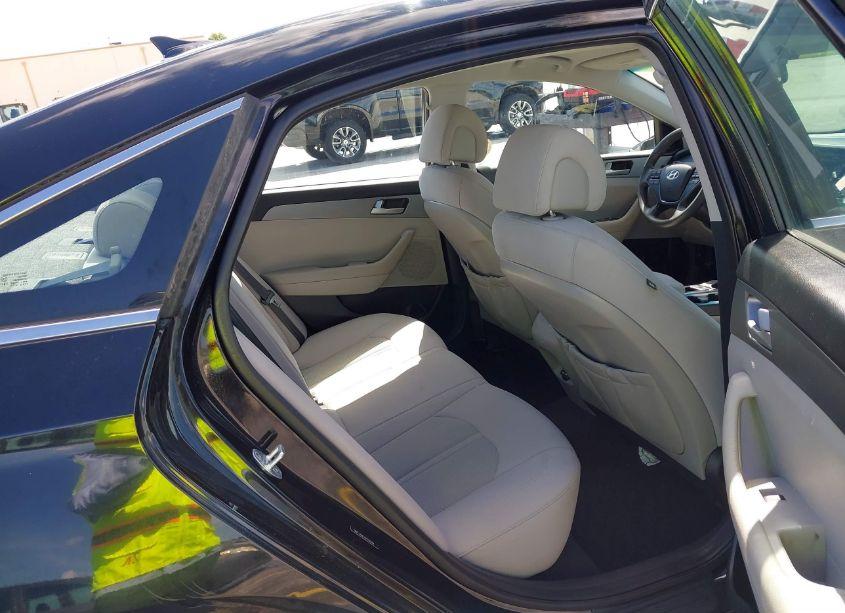 Photo 8 of 2016 Hyundai Sonata SE (VIN 5NPE24AFXGH331594)