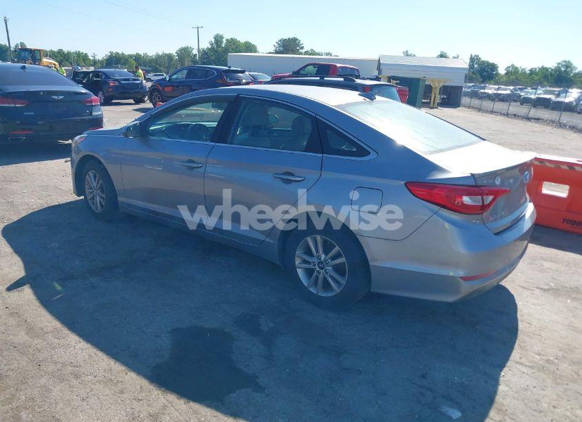 Photo 3 of 2016 Hyundai Sonata SE (VIN 5NPE24AFXGH333622)