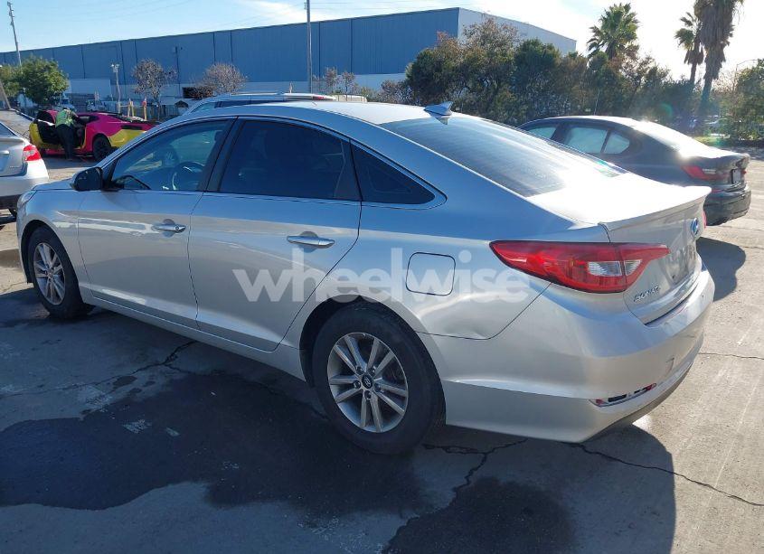 Photo 3 of 2016 Hyundai Sonata SE (VIN 5NPE24AFXGH343664)
