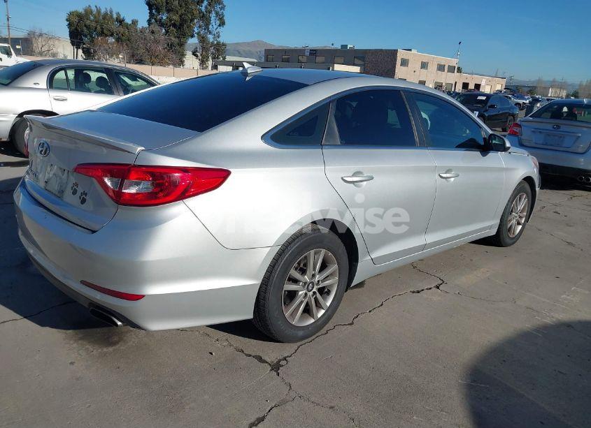 Photo 4 of 2016 Hyundai Sonata SE (VIN 5NPE24AFXGH343664)