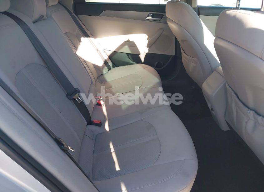 Photo 8 of 2016 Hyundai Sonata SE (VIN 5NPE24AFXGH343664)