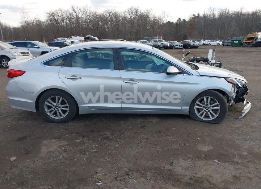 Photo 13 of 2016 Hyundai Sonata SE (VIN 5NPE24AFXGH347813)