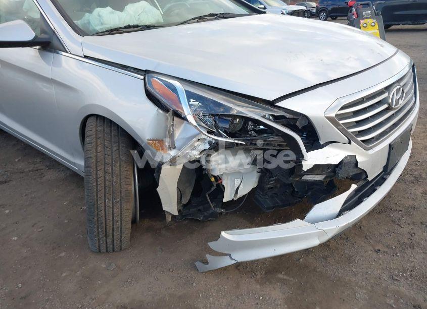 Photo 6 of 2016 Hyundai Sonata SE (VIN 5NPE24AFXGH347813)