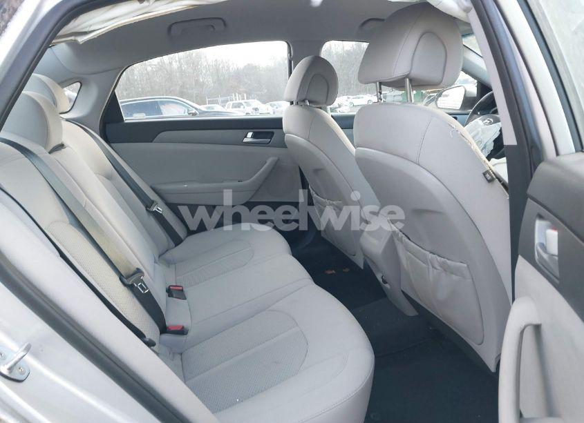 Photo 8 of 2016 Hyundai Sonata SE (VIN 5NPE24AFXGH347813)