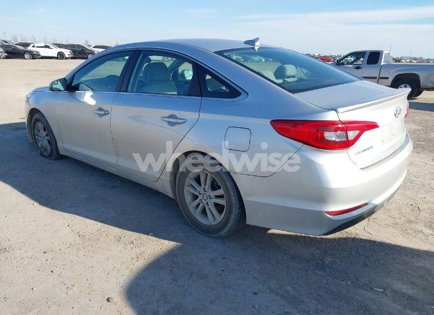 Photo 3 of 2016 Hyundai Sonata SE (VIN 5NPE24AFXGH359508)