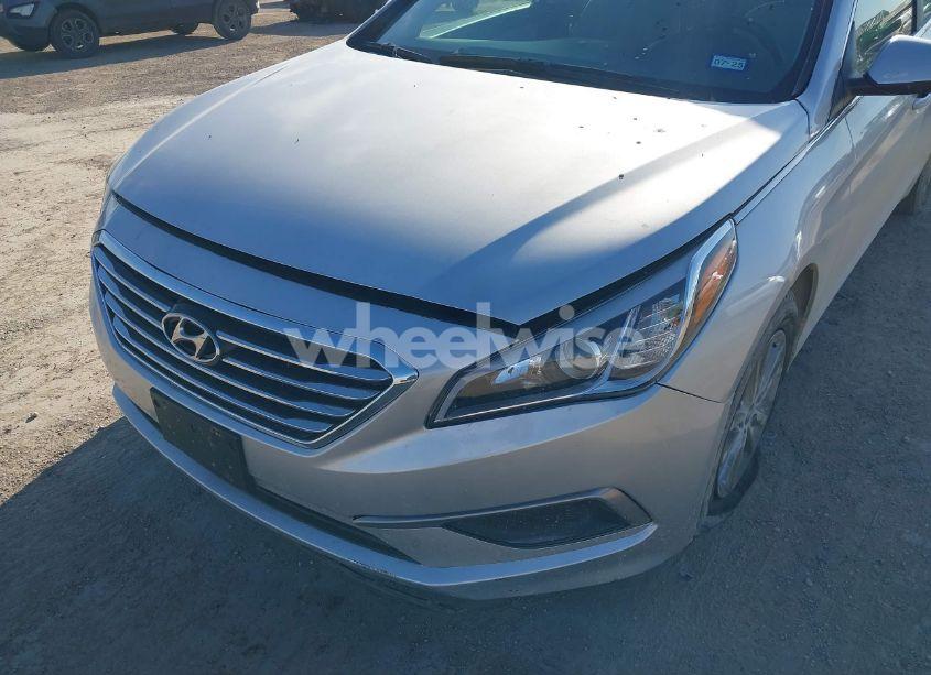 Photo 6 of 2016 Hyundai Sonata SE (VIN 5NPE24AFXGH359508)