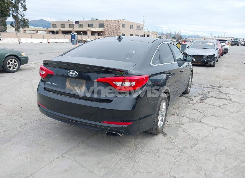 Photo 4 of 2016 Hyundai Sonata SE (VIN 5NPE24AFXGH359931)