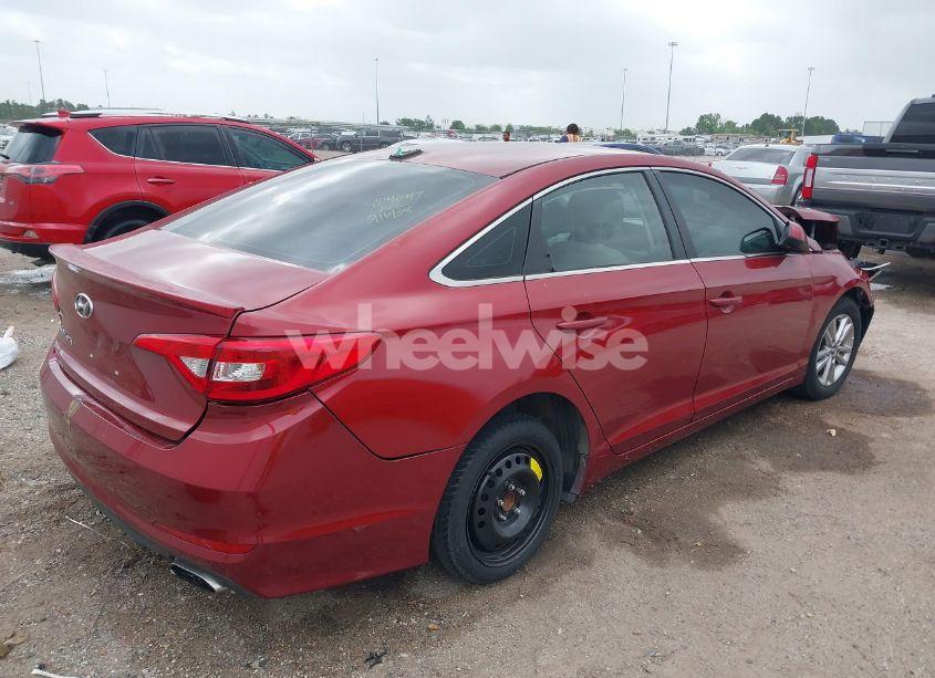 Photo 4 of 2016 Hyundai Sonata SE (VIN 5NPE24AFXGH363798)