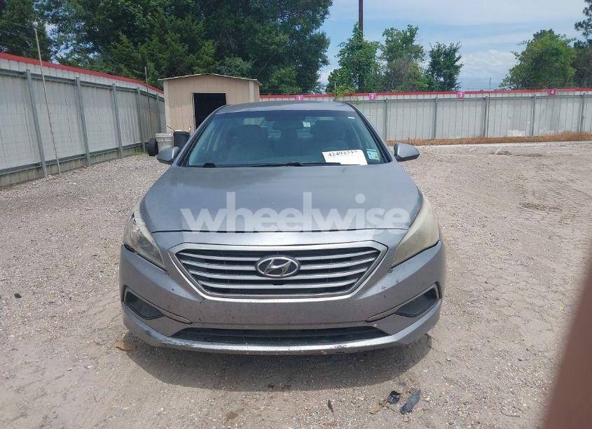 Photo 12 of 2016 Hyundai Sonata SE (VIN 5NPE24AFXGH367060)