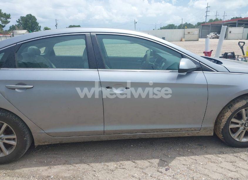 Photo 13 of 2016 Hyundai Sonata SE (VIN 5NPE24AFXGH367060)