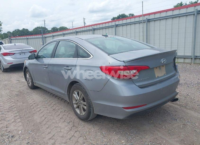 Photo 3 of 2016 Hyundai Sonata SE (VIN 5NPE24AFXGH367060)