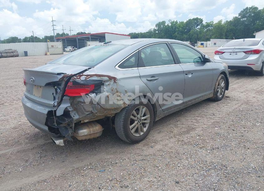 Photo 4 of 2016 Hyundai Sonata SE (VIN 5NPE24AFXGH367060)