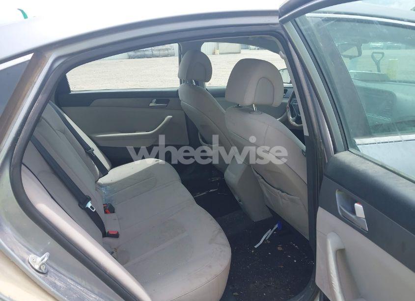 Photo 8 of 2016 Hyundai Sonata SE (VIN 5NPE24AFXGH367060)