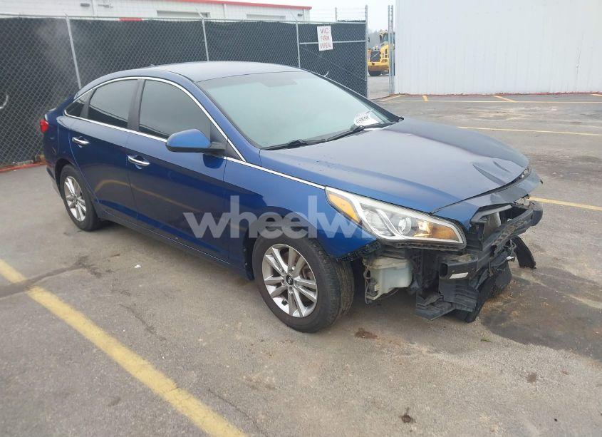 2016 Hyundai Sonata SE (VIN 5NPE24AFXGH377278) main photo