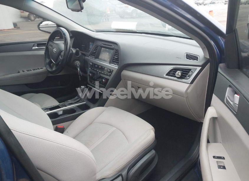 Photo 5 of 2016 Hyundai Sonata SE (VIN 5NPE24AFXGH377278)