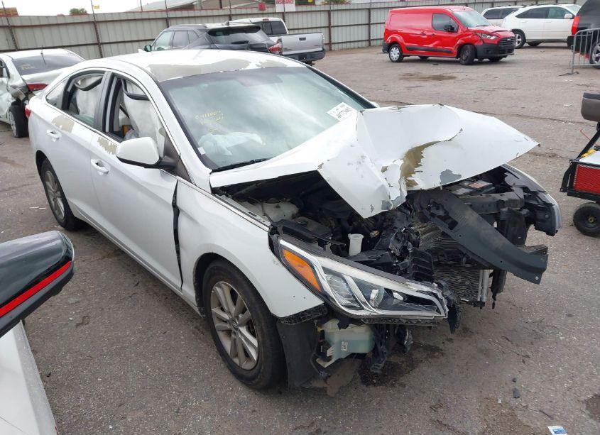 2016 Hyundai Sonata (VIN 5NPE24AFXGH399913) main photo