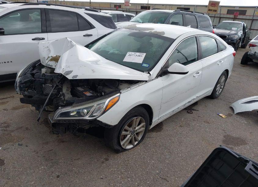 Photo 2 of 2016 Hyundai Sonata (VIN 5NPE24AFXGH399913)