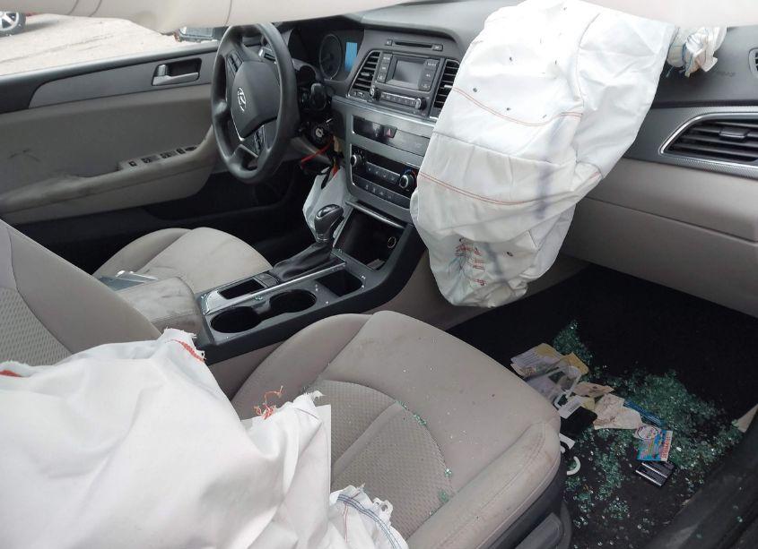 Photo 5 of 2016 Hyundai Sonata (VIN 5NPE24AFXGH399913)