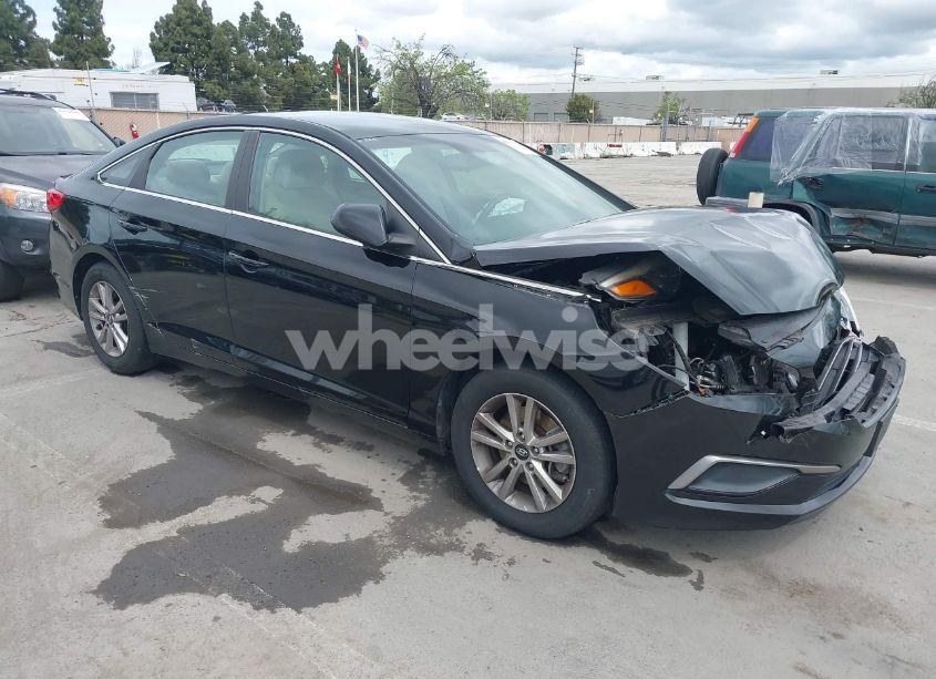 2016 Hyundai Sonata SE (VIN 5NPE24AFXGH401286) main photo