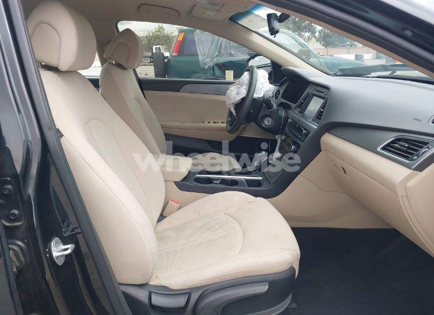 Photo 5 of 2016 Hyundai Sonata SE (VIN 5NPE24AFXGH401286)