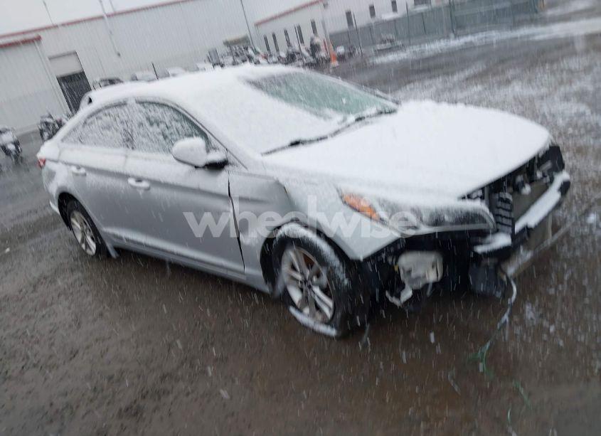 2016 Hyundai Sonata 2.4L (VIN 5NPE24AFXGH412353) main photo