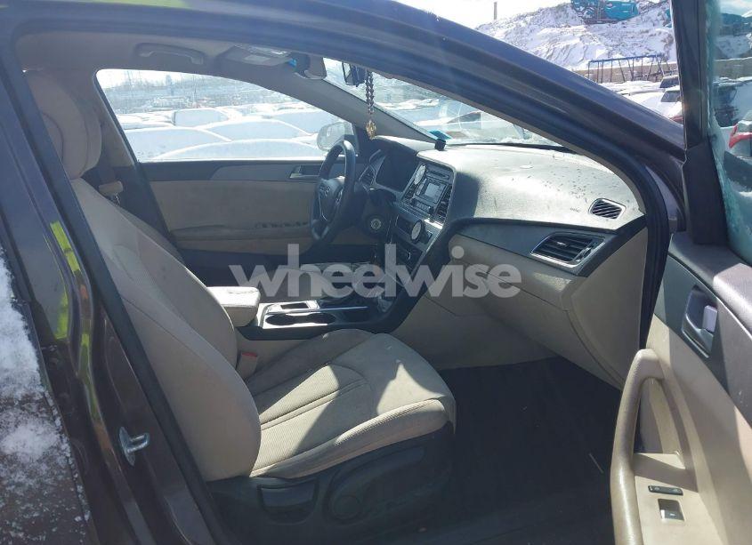 Photo 5 of 2016 Hyundai Sonata (VIN 5NPE24AFXGH418072)