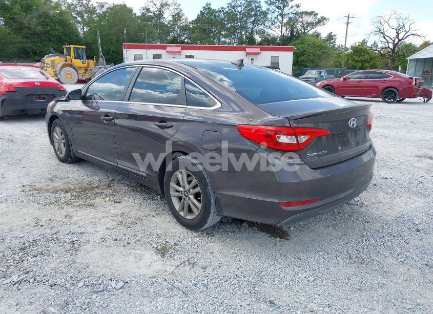 Photo 3 of 2016 Hyundai Sonata SE (VIN 5NPE24AFXGH433302)