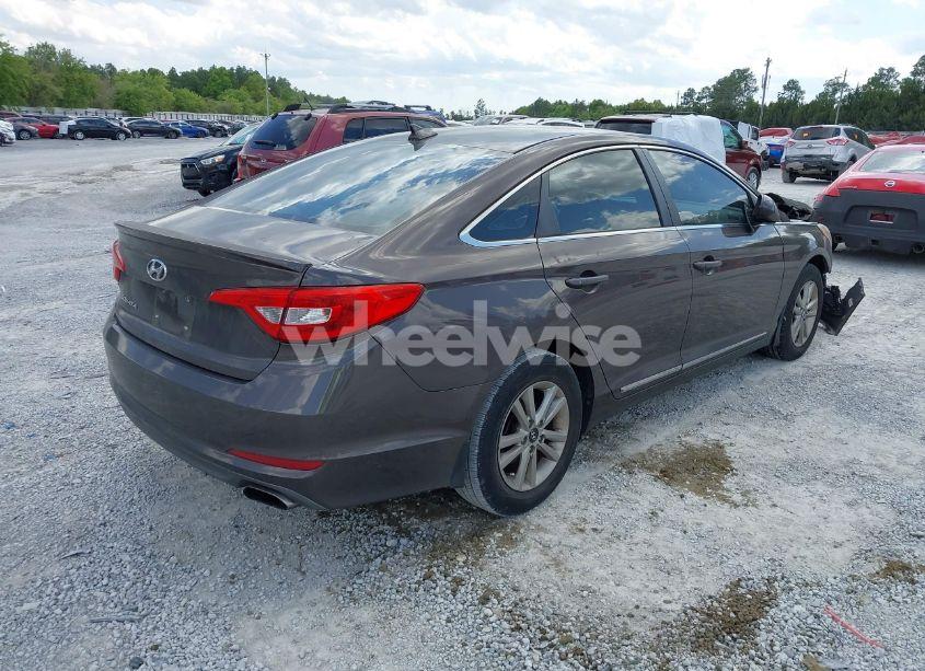 Photo 4 of 2016 Hyundai Sonata SE (VIN 5NPE24AFXGH433302)